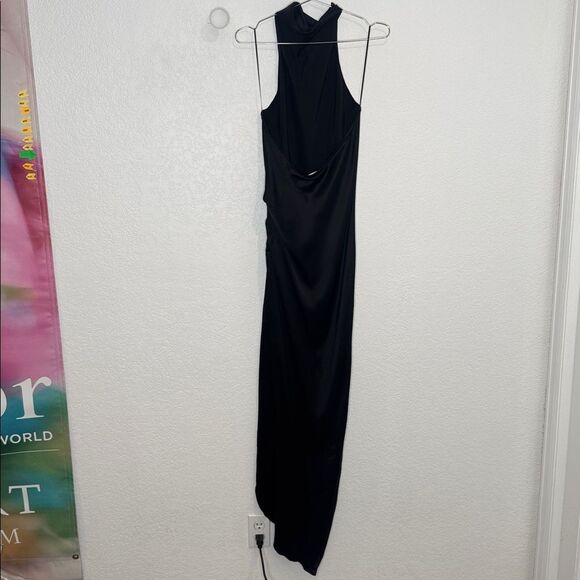 NWT Amanda Uprichard X REVOLVE Samba
Gown in Black Silk Medium - Picture 7 of 15